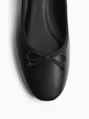 Bershka Ballet Flats in Black