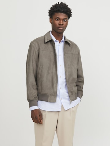 Veste mi-saison JACK & JONES en marron : devant