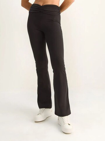 Bianco Lucci Flared Leggings 'Gamaschen' in Zwart: voorkant