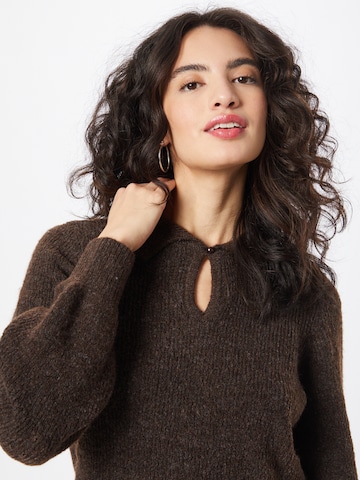 VERO MODA Sweater 'Dicte' in Brown