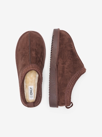 ONLY - Zapatillas de casa 'ONLSTELLA' en marrón