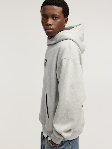 Pull&Bear Sweatshirt in Grau