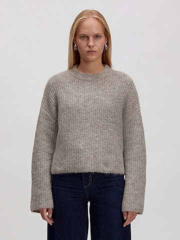 Pullover 'Salome' di EDITED in beige: frontale