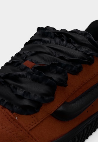 Baskets basses 'Knu Skool' VANS en marron