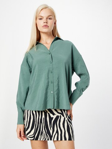 VERO MODA Blus 'Queeny' i grön: framsida