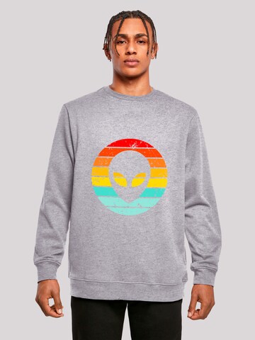 F4NT4STIC Sweatshirt 'Alien Retro Sonnenuntergang' in Grijs: voorkant