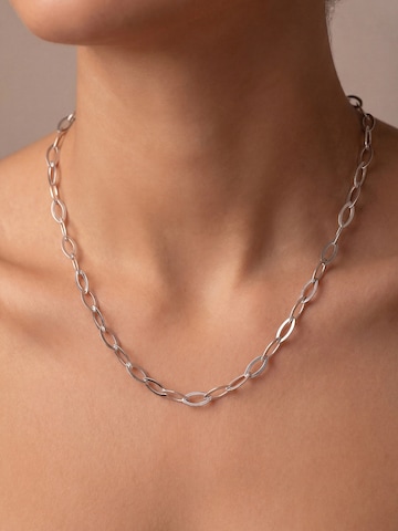 Jobo Necklace in Silver