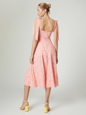 Robe 'Joana' ABOUT YOU x Laura Giurcanu en rose