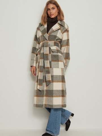 NA-KD Between-Seasons Coat in Mixed colors: front