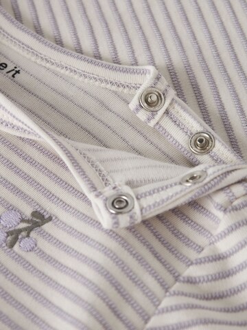 T-Shirt NAME IT en violet