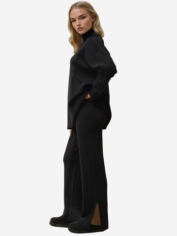 Completo pantalone di Hiccup in nero