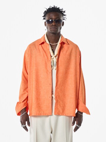 VAMOS CLO Button Up Shirt in Orange: front