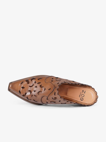 ZOÉ Clogs in Beige