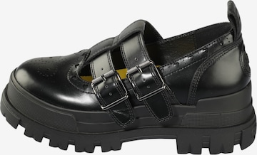 Chaussure basse 'Aspha Jane Heart' BUFFALO en noir : devant