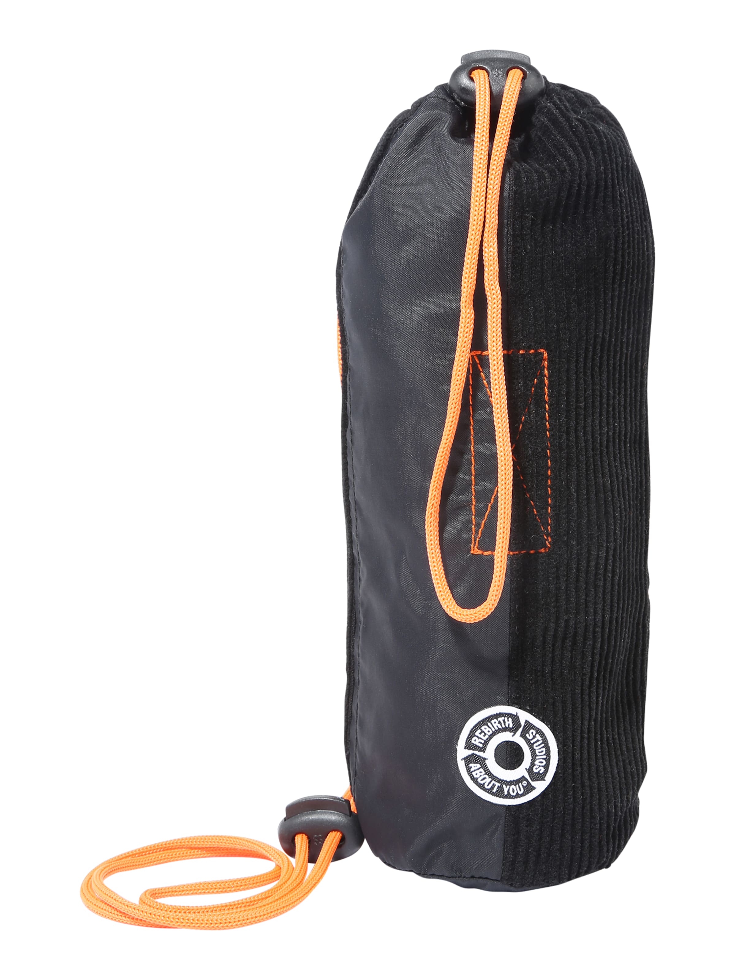 ABOUT YOU REBIRTH STUDIOS Чанта тип „торба“ 'BOTTLE' в черно