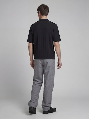 aprel Wide leg Pleat-Front Pants in Grey