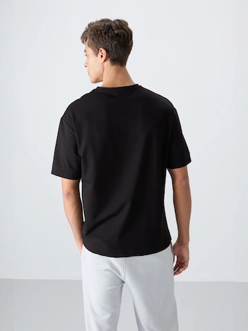 Tommy Life Shirt in Black