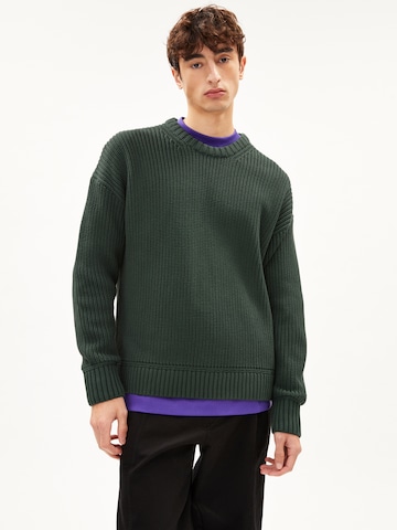 ARMEDANGELS Sweater 'OSKAARES' in Green: front