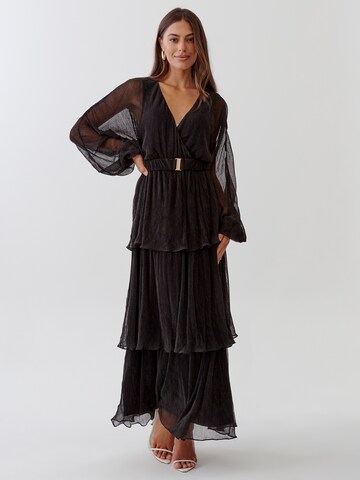 Tussah Kleid 'NYLA' in Schwarz: Vorderseite