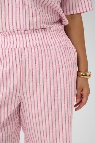 KAFFE CURVE - Loosefit Pantalón 'KCLary' en rosa