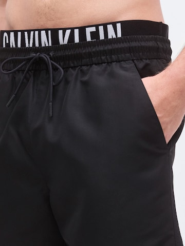Calvin Klein Swimwear Badeshorts 'Intense Power' i sort