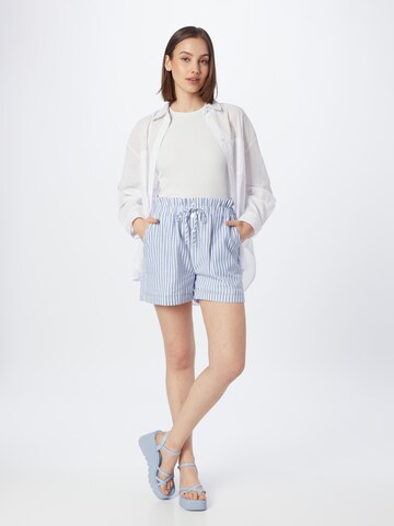 Molly BRACKEN Regular Shorts in Blau