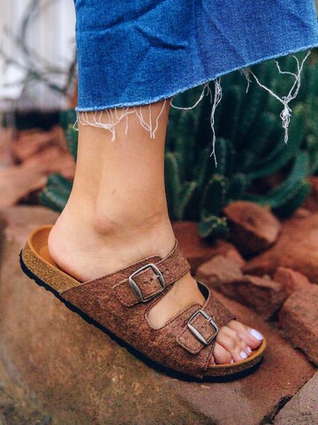 Ahinsa shoes Szandálok 'Pantolette Comfort' - barna