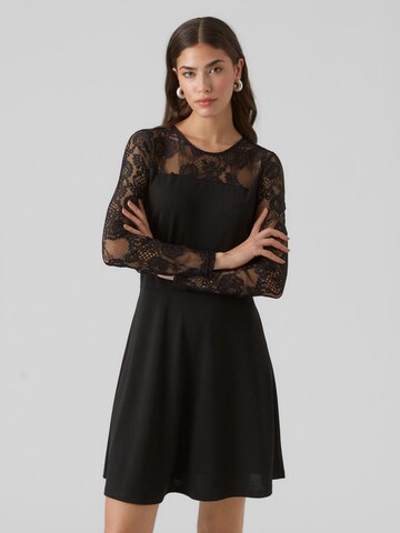 Robe 'SARA' VERO MODA en noir : devant