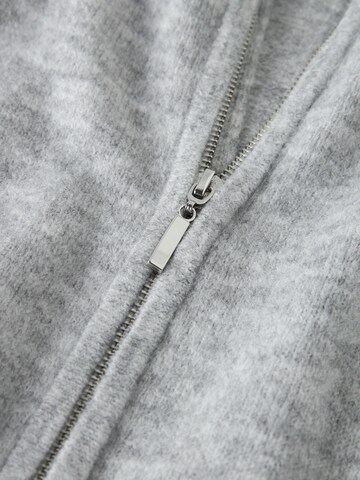 LMTD Knit cardigan in Grey