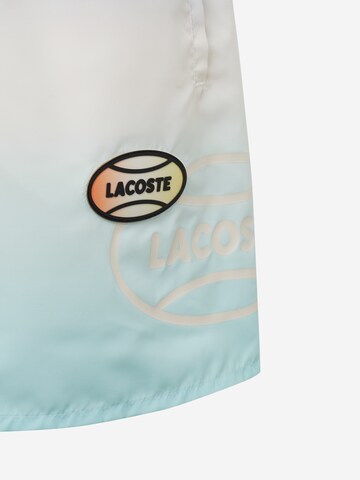 LACOSTE Badeshorts in Blau