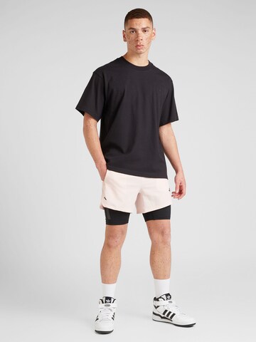 ADIDAS ORIGINALS T-Shirt 'Premium Essentials' in Schwarz