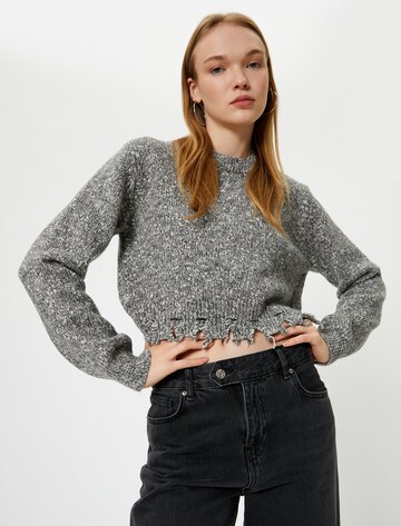 Koton Sweatshirt in Grijs: voorkant