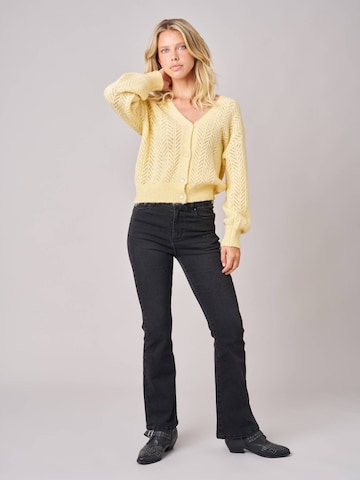 Cardigan Deeluxe en jaune