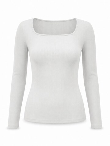 AOTTORI Shirt in White: front
