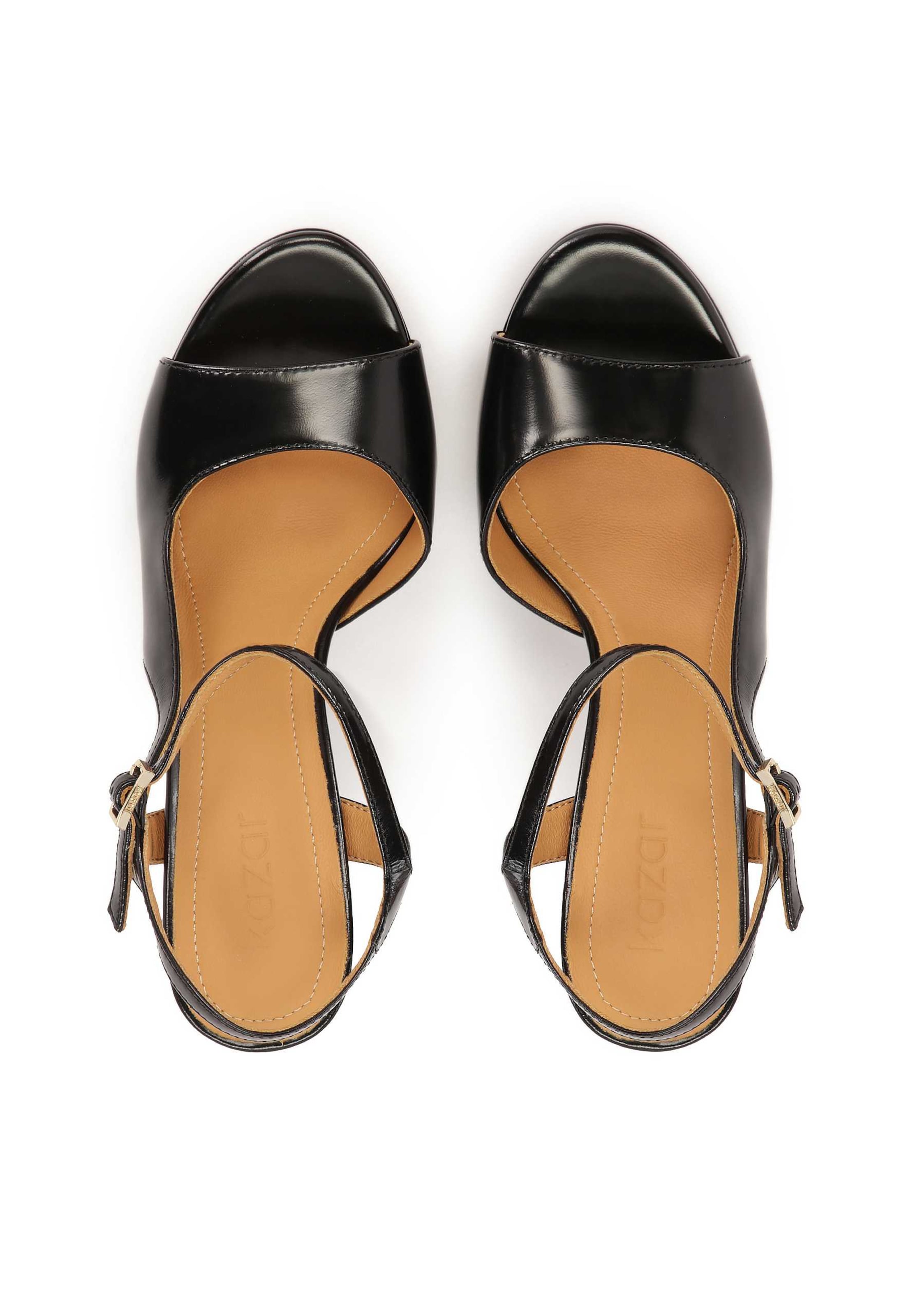 Sandalo con cinturino di Kazar in nero