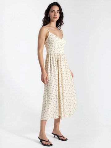 Hiccup Dress in White