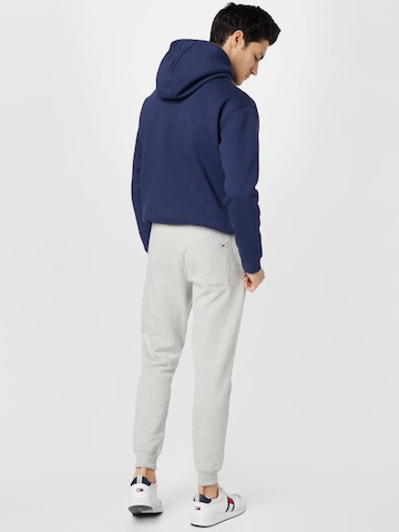 Tommy Jeans Tapered Hose in Grau