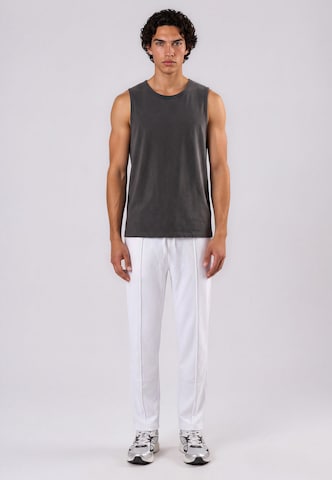 Sergio Tacchini Loosefit Sporthose in Weiß: Vorderseite
