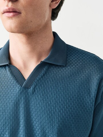 Next Shirt in Blue