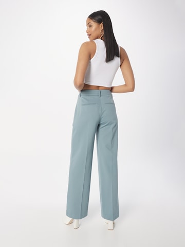 s.Oliver Loose fit Pleat-front trousers in Blue