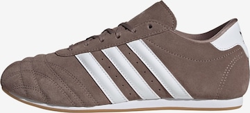 ADIDAS ORIGINALS Matalavartiset tennarit 'Taekwondo' värissä ruskea: etupuoli