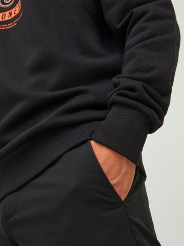 Sweat-shirt 'Thomas' JACK & JONES en noir