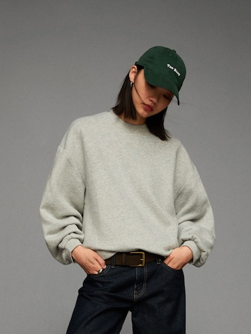 Bershka Суичър в сиво: отпред