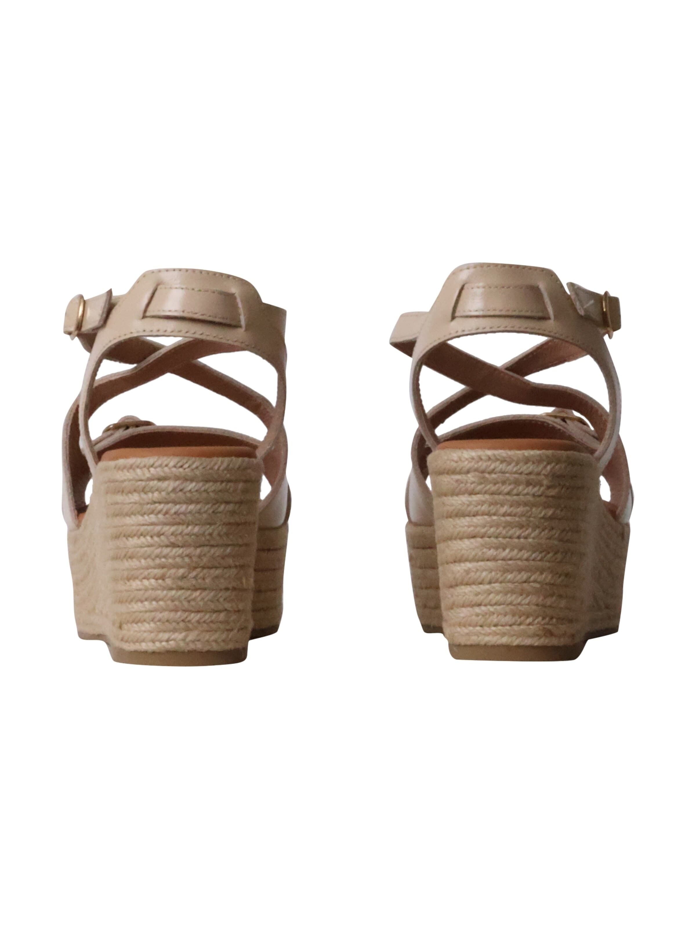 Sandales 'Napolie-Sandalen mit Keilabsatz aus Leder' Emilie Karston en beige