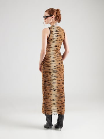 Rochie de la Moschino Jeans pe maro