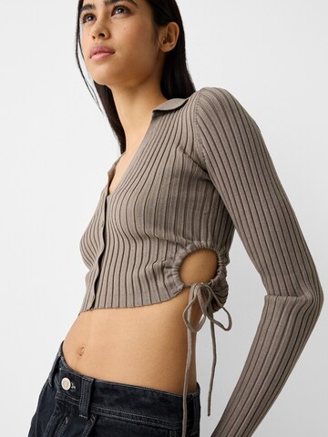 Bershka Pullover in Braun