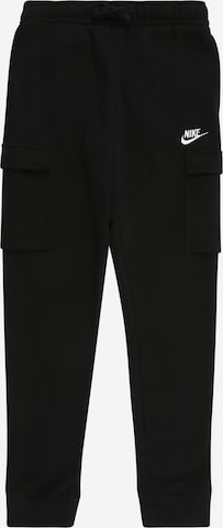 Effilé Pantalon Nike Sportswear en noir : devant