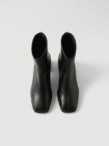 Botine 'Xinxin' de la EDITED pe negru