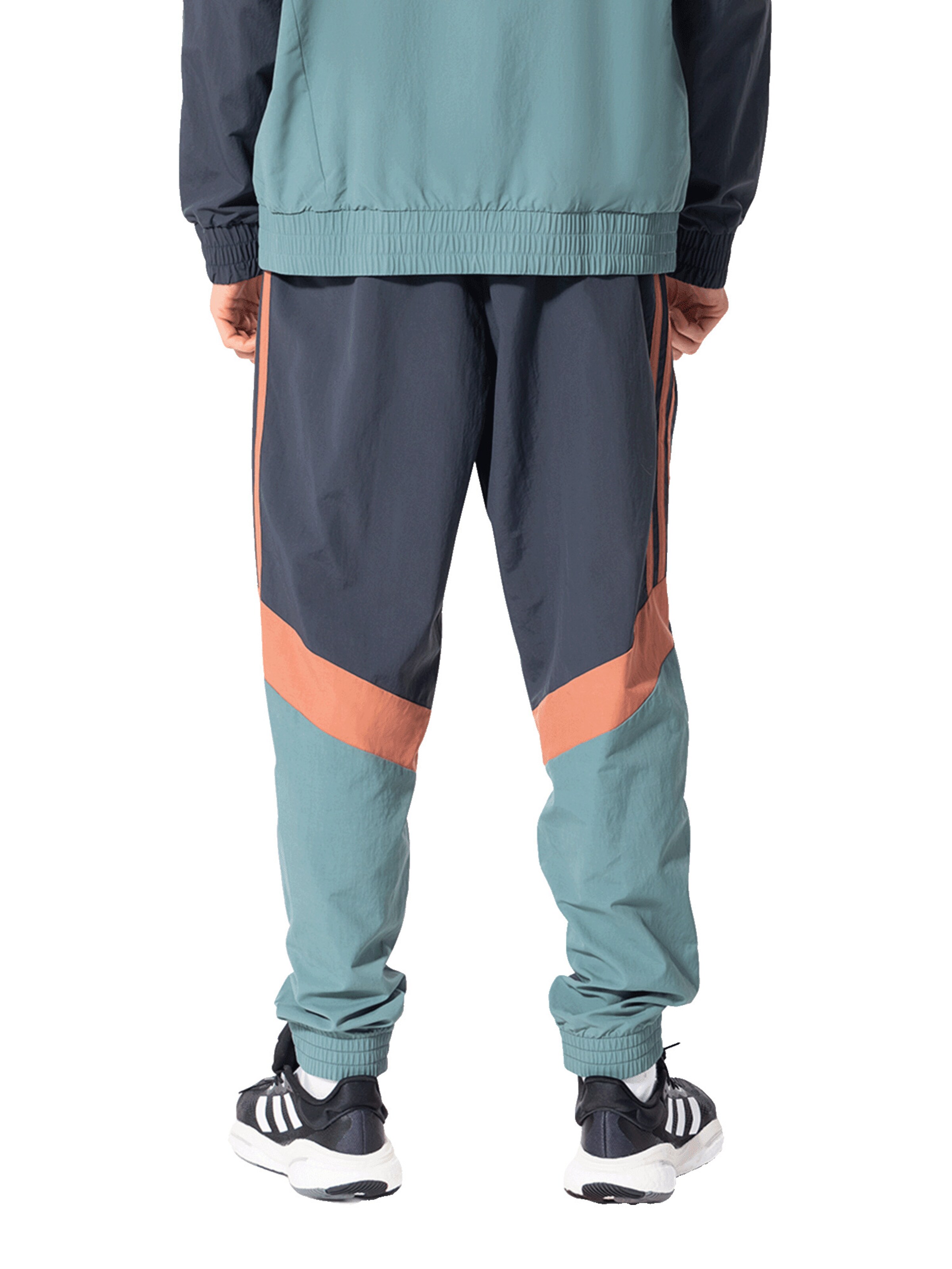 FC BAYERN MÜNCHEN Tapered Sporthose 'Home Teamline' in Grau