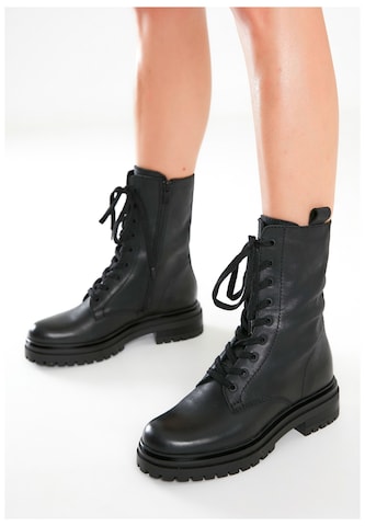 Bottines à lacets INUOVO en noir